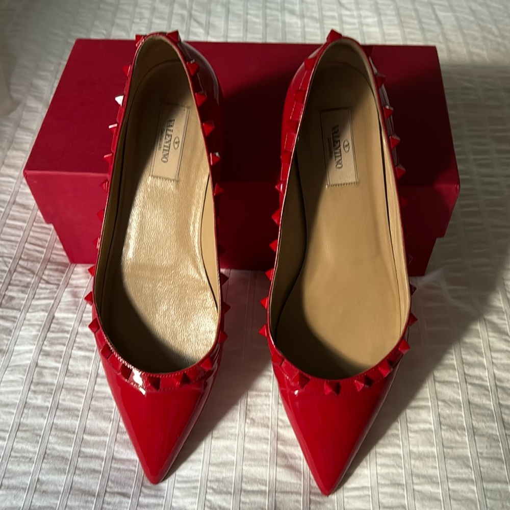 Valentino authentic red patent leather rockstud flats 40